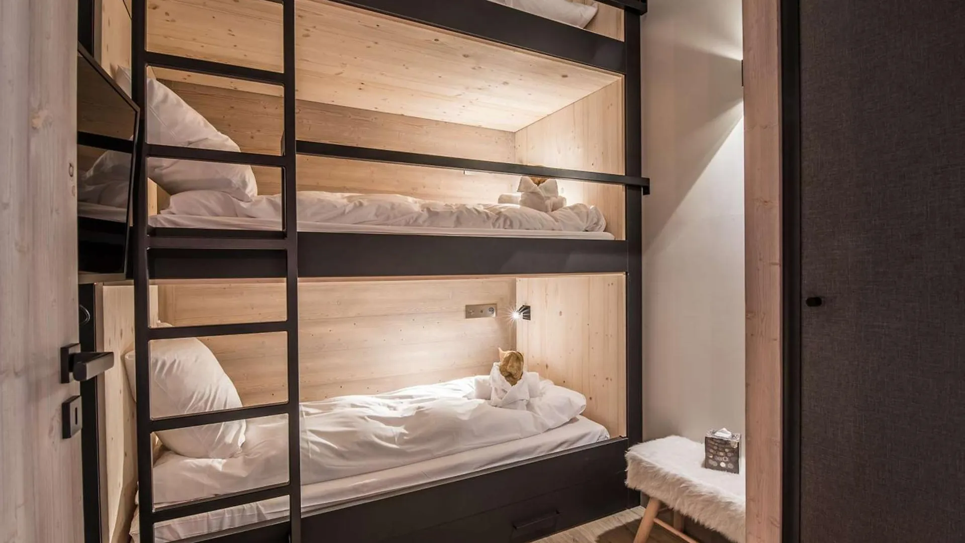 Location 5 Pers. A Courchevel - 2 Pas Des Pistes, Centre Station, Spa, Parking Inclus, Wifi, Parking - Fr-1-631-199 Apartment